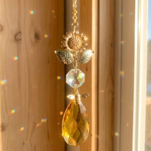 Sunflower Crystal Suncatcher Hanging Window Decor, Nature Lover Gift, Rainbow Light Catcher for Home